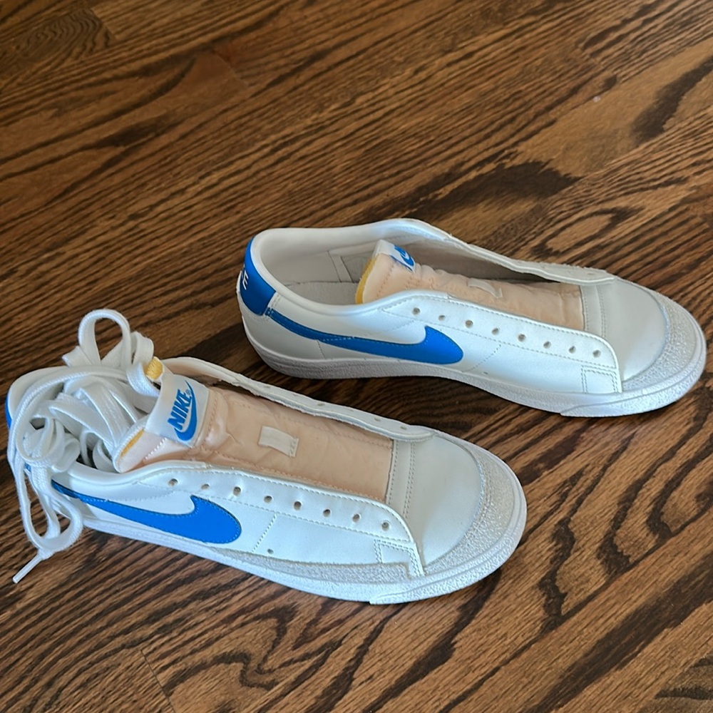 Brand New! Nike Blaze Low shoes.  White with blue swoop.  Size